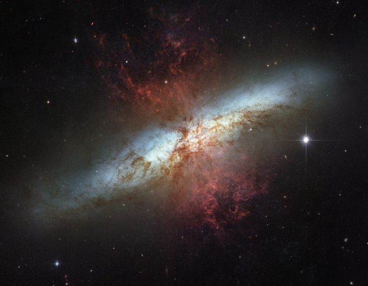 galaxy-m82-2006_49757380101_o-740x576.jpg